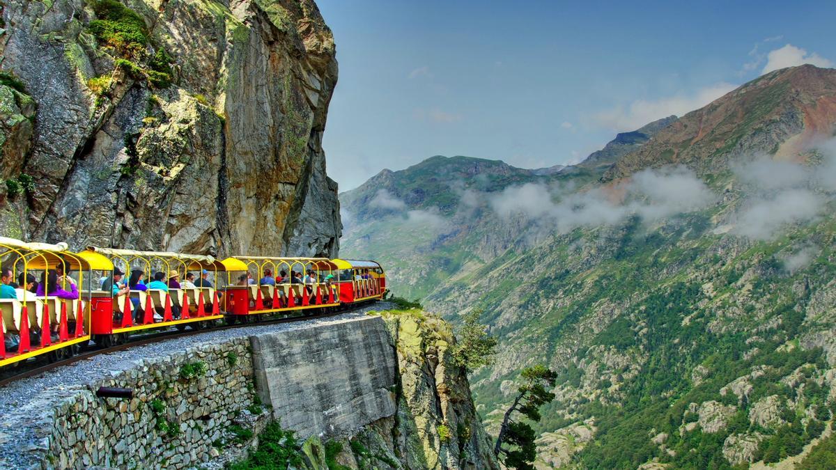 🚂 Escapada familiar: Sabiñánigo con niños, parque de los Pirineos y tren turístico